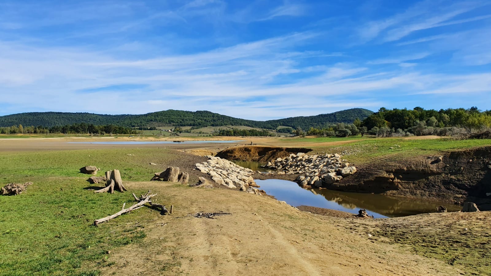 Stausee Niedrigwasser