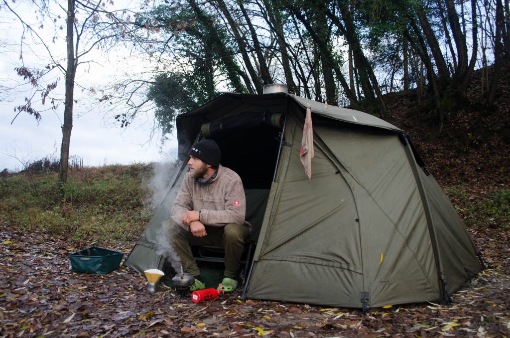 Herbstsession in Frankreich Karpfenangeln Frankreich mit Trakker Tempest XL